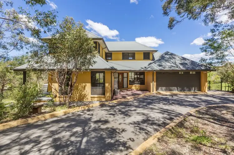 24 Taronga Way
