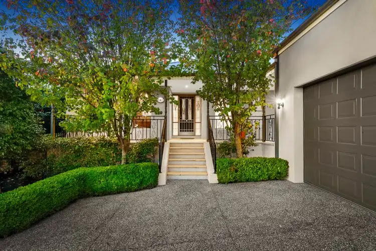 4 Anton Court, Mooroolbark VIC 3138