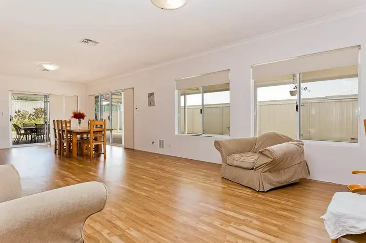 26 Longmore Loop, Swan View WA 6056