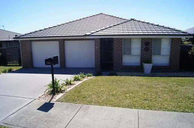 11 Bimbimie Street, Fletcher NSW 2287