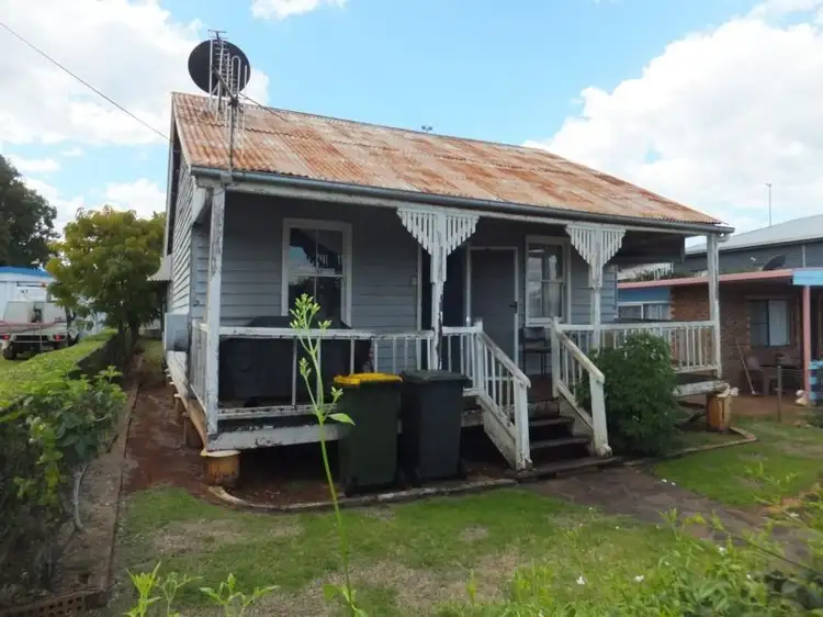 17 PIZZEY STREET, Childers QLD 4660