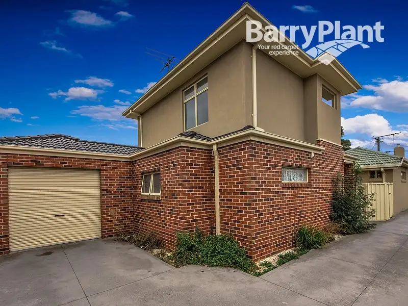 Main view of Homely townhouse listing, 2/44 Helen Street, St Albans VIC 3021