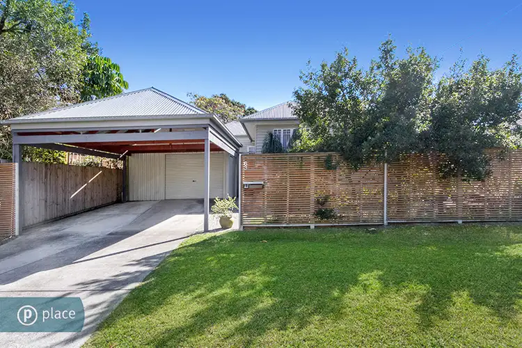 63 Lancelot Street, Tennyson QLD 4105