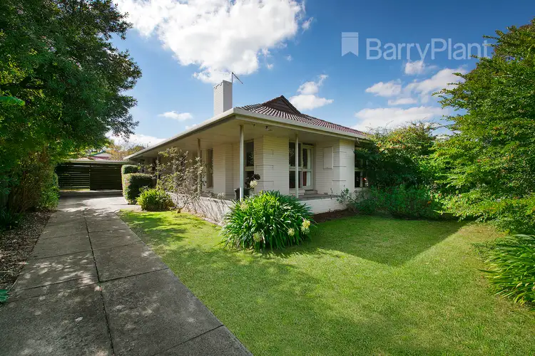 17 Darnley Grove, Wheelers Hill VIC 3150