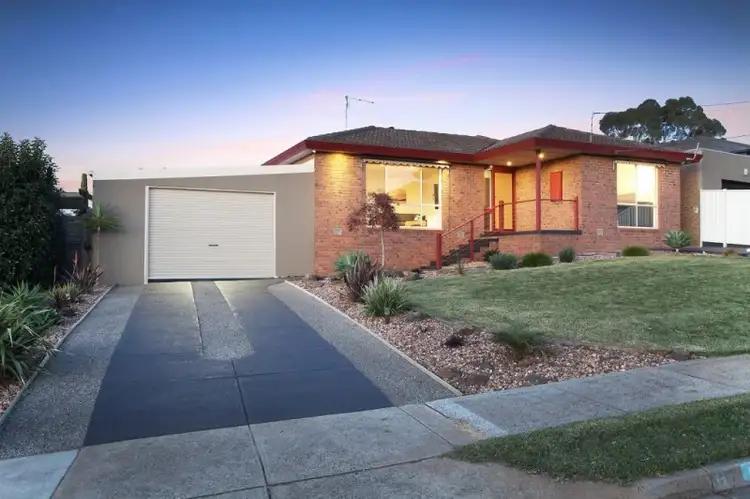 6 Ellesmere Crescent, Gladstone Park VIC 3043