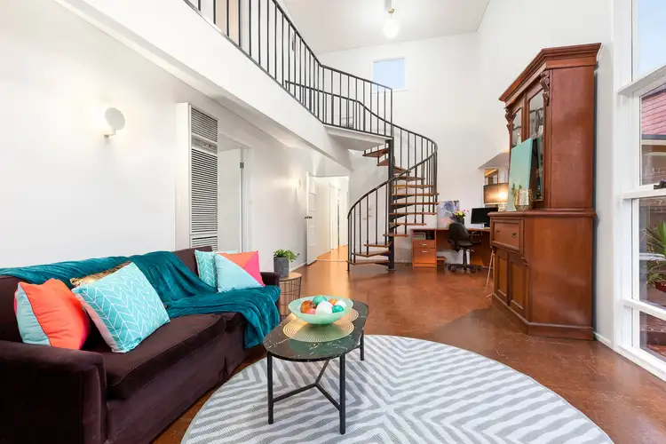 Second view of Homely house listing, 5 Cabernet Crescent, Bundoora VIC 3083