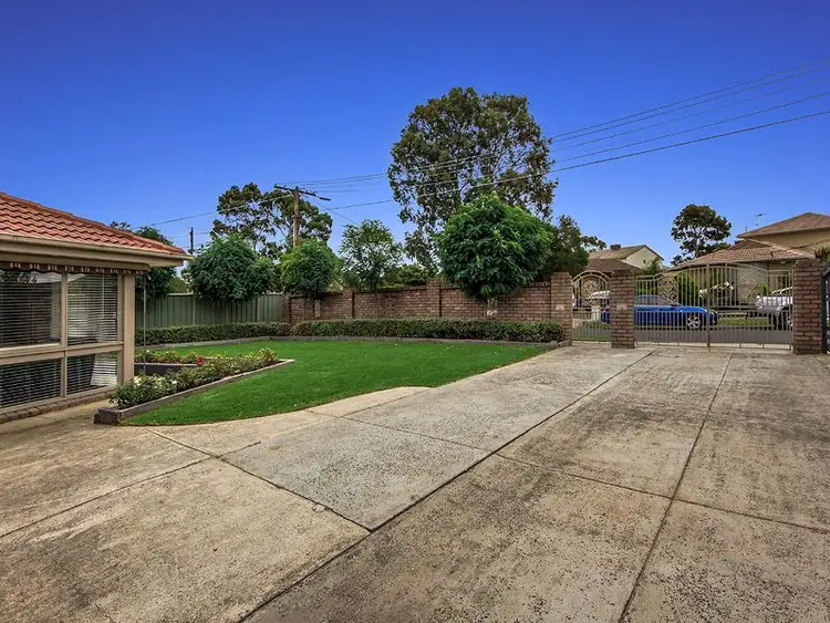 Second view of Homely house listing, 2 McGrath Close, Kealba VIC 3021