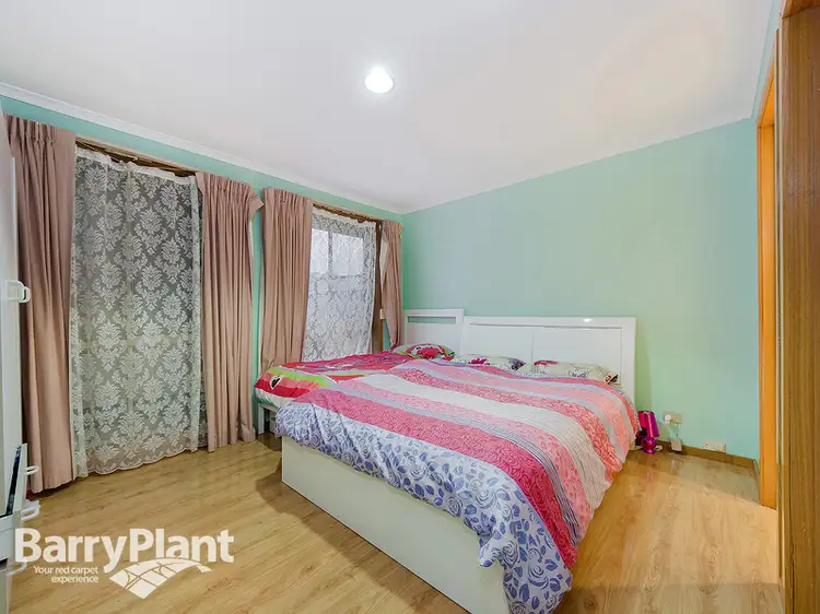 Fifth view of Homely house listing, 5 Bronte Court, Delahey VIC 3037