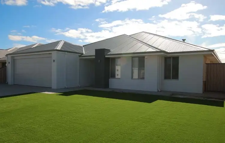 18 Aleria Way