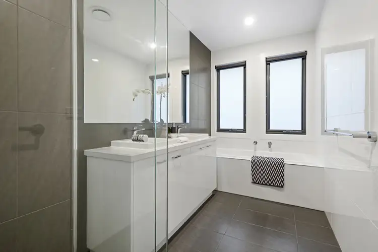 Sixth view of Homely townhouse listing, 2/36 Para Road, Montmorency VIC 3094