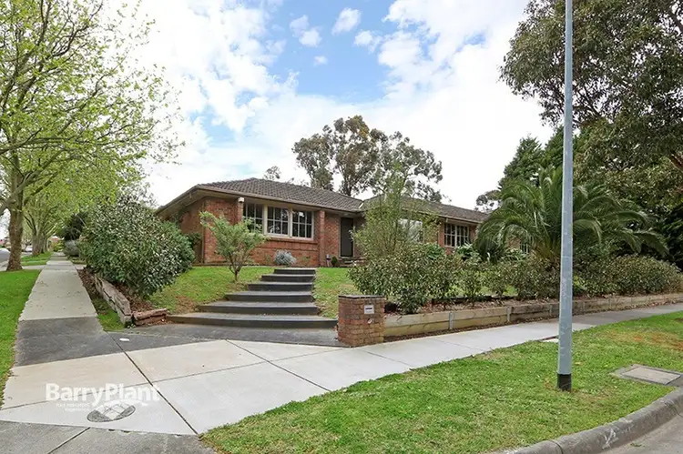 6 Bridgewater Way, Rowville VIC 3178