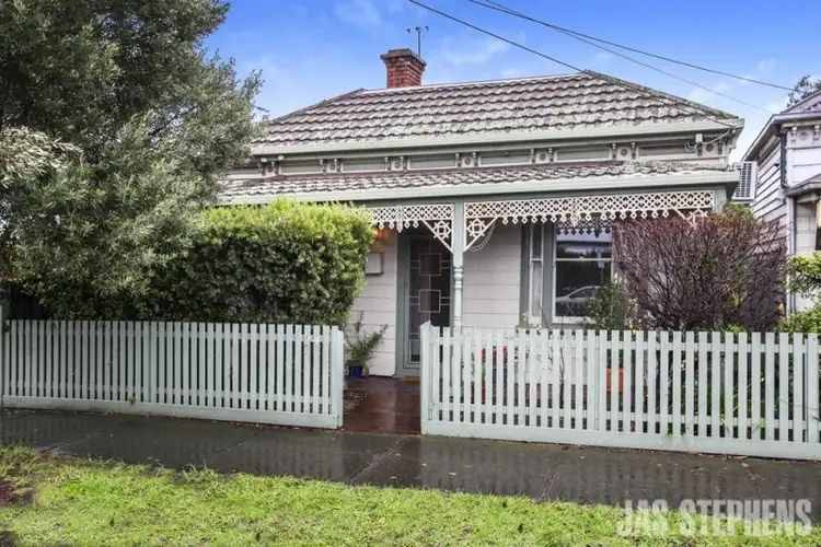 24 Perry Street, Seddon VIC 3011
