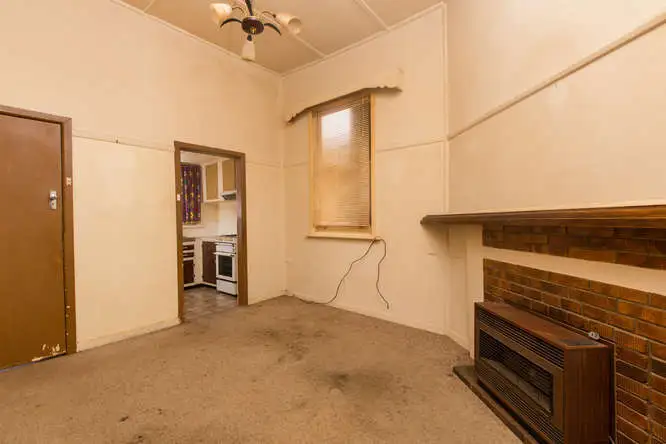 Fourth view of Homely house listing, 10 Latrobe Street, Red Cliffs VIC 3496