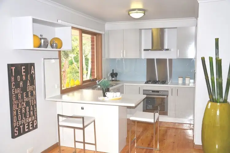 Fifth view of Homely house listing, 10 Kingsbury Court, Diamond Creek VIC 3089
