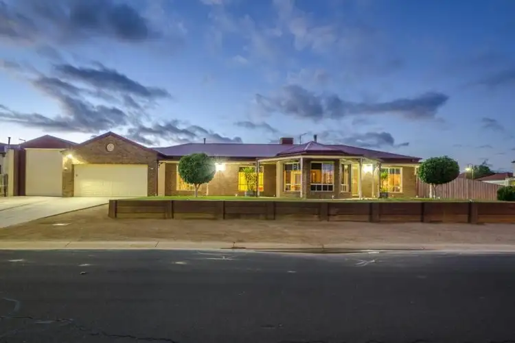 29 Brentwood Drive, Werribee VIC 3030