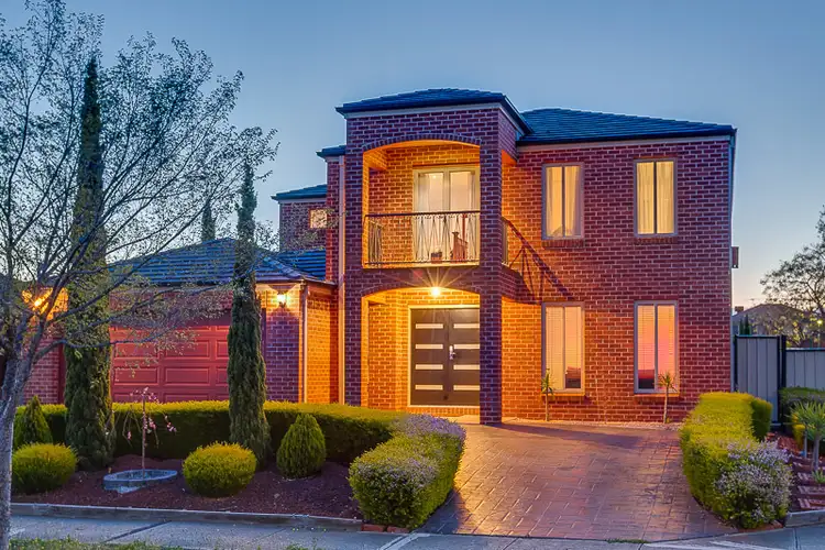 39 Jindabyne Avenue, Taylors Hill VIC 3037