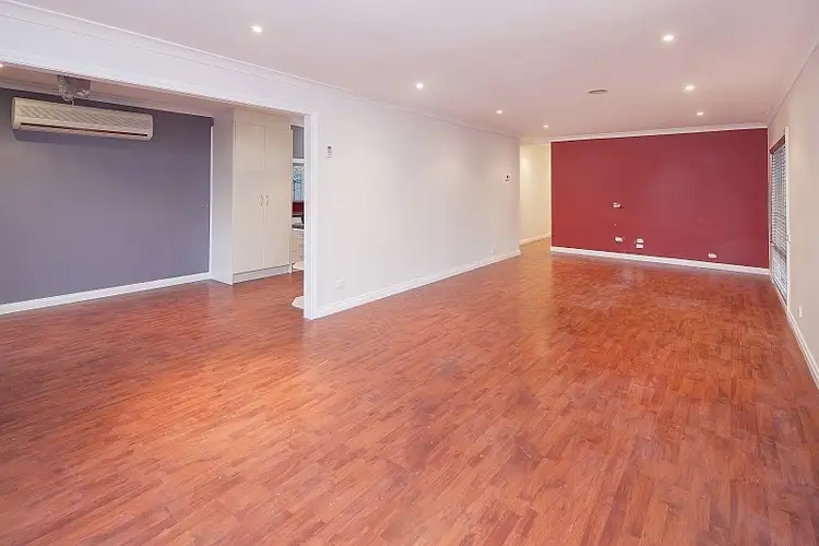 Fifth view of Homely house listing, 8 Walton Court, Narre Warren VIC 3805