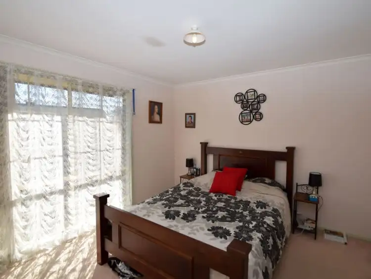 Fifth view of Homely house listing, 4 Jennifer Place, Wangaratta VIC 3677