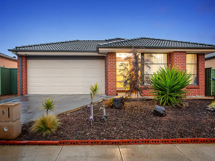 5 Barnsbury Road, Wyndham Vale VIC 3024
