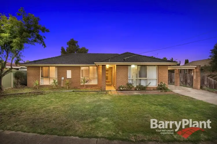 33 Daphne Crescent, Werribee VIC 3030