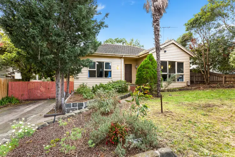 8 Laane Avenue
