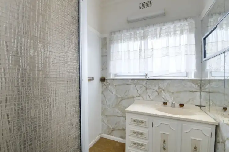 Sixth view of Homely house listing, 2 Graham Crescent, Traralgon VIC 3844