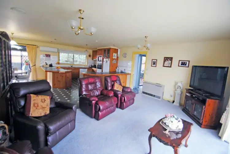 Fourth view of Homely house listing, 17 Connemara Court, Portland VIC 3305