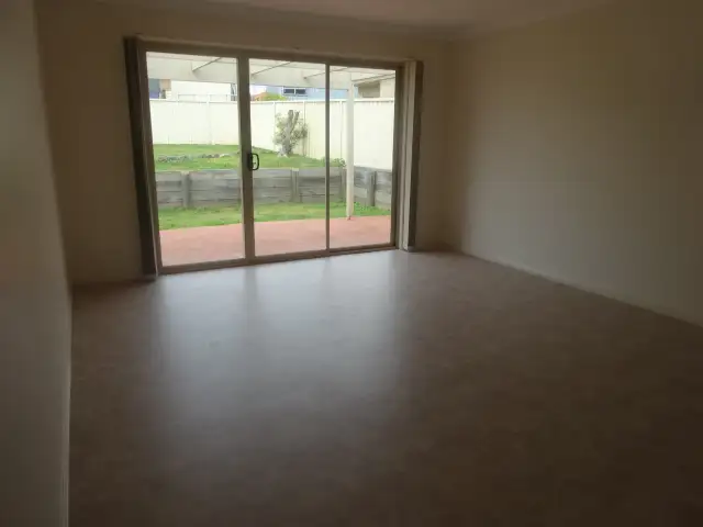 Sixth view of Homely house listing, 19 Fernleigh Avenue, Aberglasslyn NSW 2320