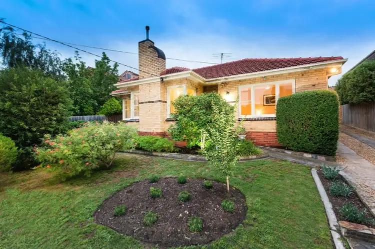 7 Barnes Avenue, Burwood VIC 3125