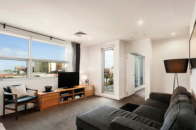 Fourth view of Homely apartment listing, 402/18 Bent Street, Kensington VIC 3031