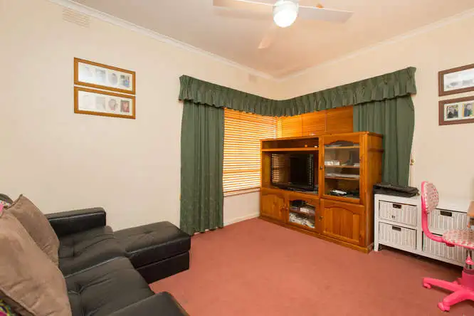 Seventh view of Homely house listing, 145 Pawson Avenue, Red Cliffs VIC 3496