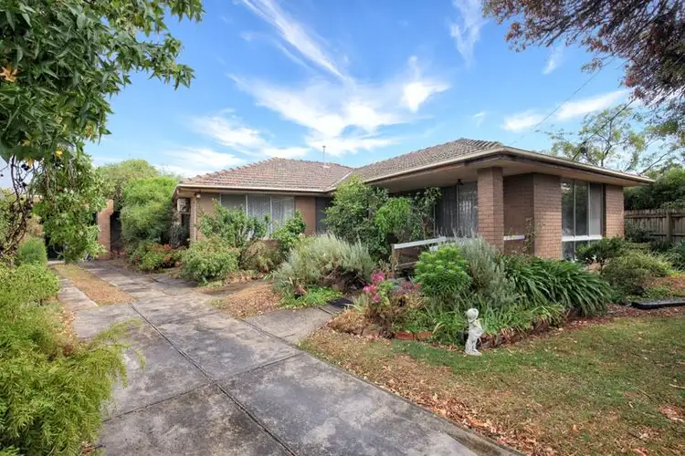 4 Myra Court, Gladstone Park VIC 3043