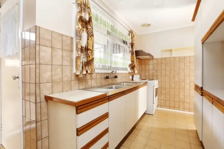 Fifth view of Homely house listing, 8 Pearson Crescent, Coolaroo VIC 3048