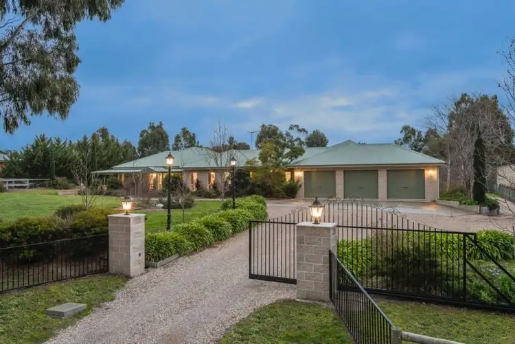 28 Rolling Meadows Drive, Sunbury VIC 3429