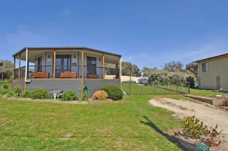 205 LEES ROAD, Venus Bay VIC 3956