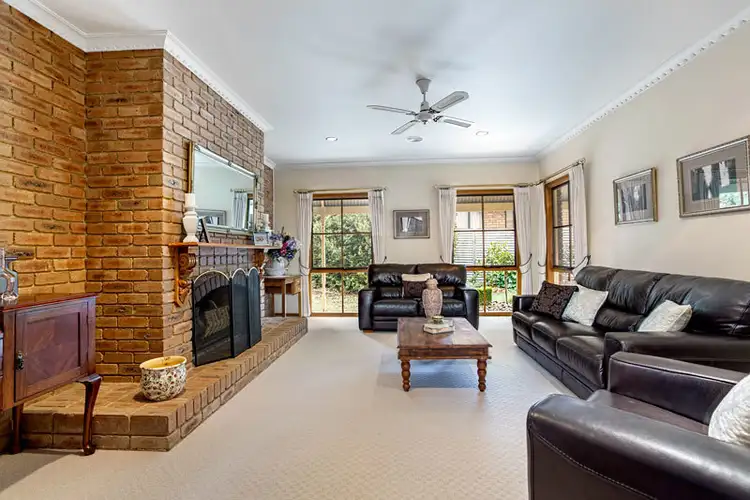 Fourth view of Homely house listing, 15 Oates Court, Taylors Lakes VIC 3038