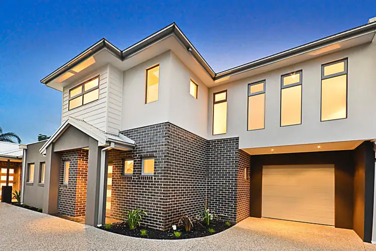 2/36 Corrigan Avenue, Brooklyn VIC 3012