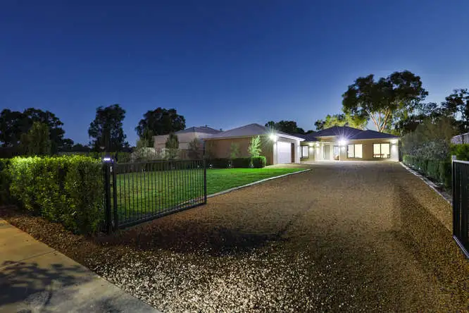 Second view of Homely house listing, 4 Carbone Court, Buronga NSW 2739