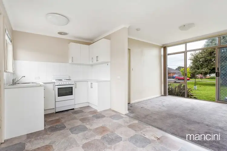 Second view of Homely unit listing, 2/40 Chifley Avenue, Altona VIC 3018
