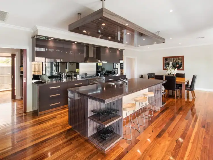 6 Manna Gum Court, Brookfield VIC 3338