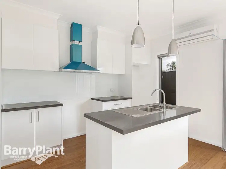 Sixth view of Homely townhouse listing, 1/106 William Street, St Albans VIC 3021