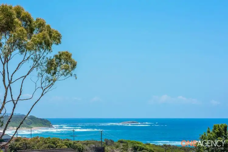 16 Emerald Close, Caves Beach NSW 2281