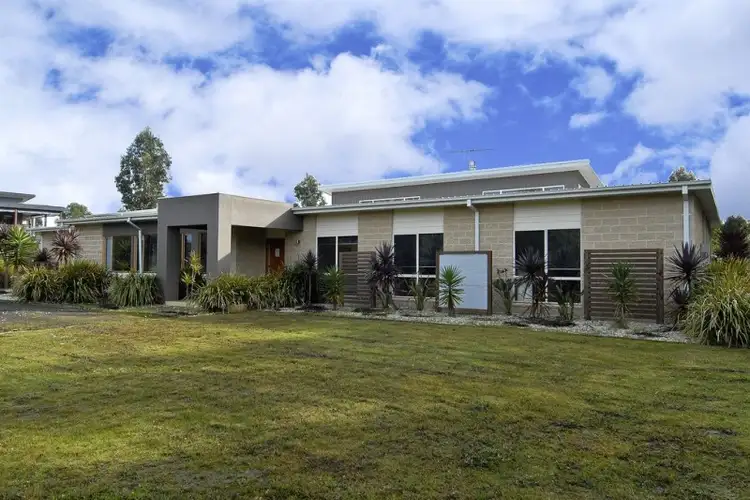 16 Ocean Acres Drive, Torquay VIC 3228