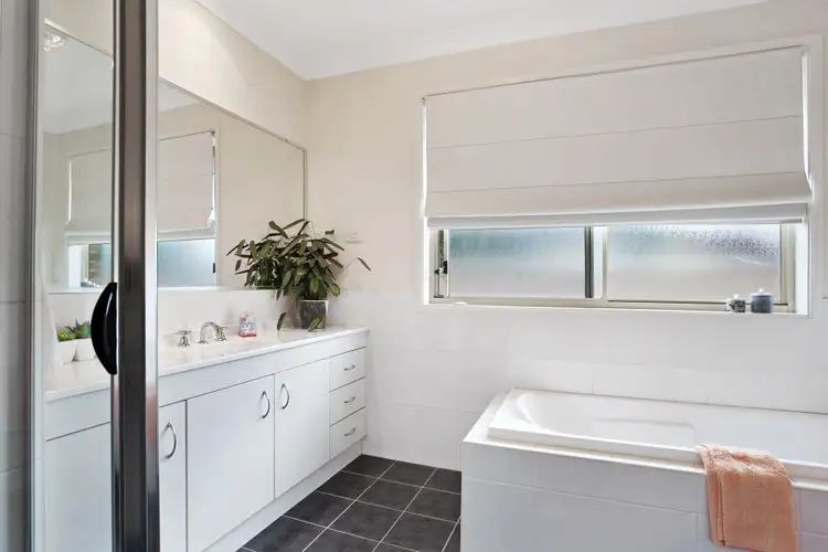 Seventh view of Homely house listing, 8 Fernleigh Ave, Aberglasslyn NSW 2320