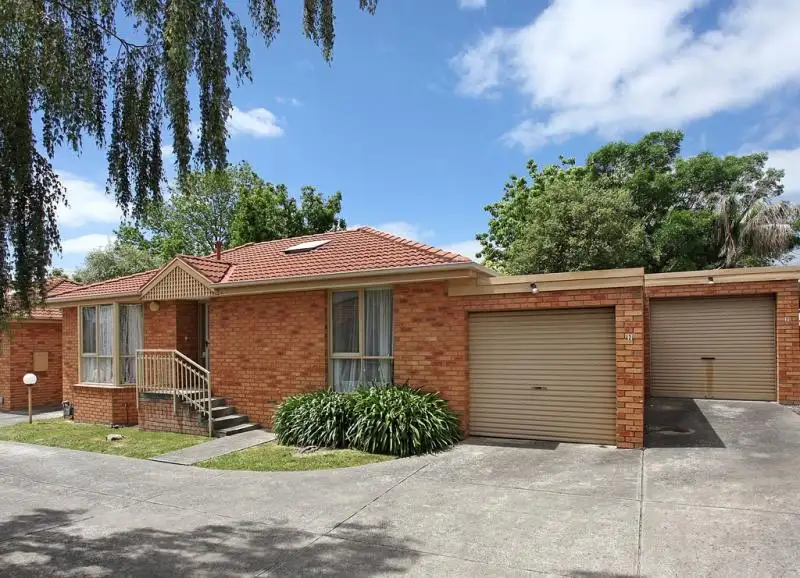 Main view of Homely unit listing, 2/5 Marwarra Street, Ringwood East VIC 3135