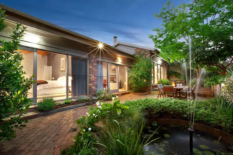 9 Bronwyn Court, Research VIC 3095