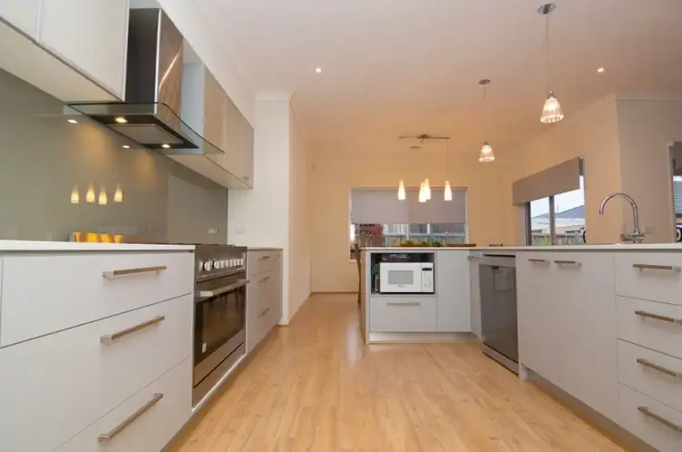 Second view of Homely house listing, 77 Elizabeth Drive, Lalor VIC 3075