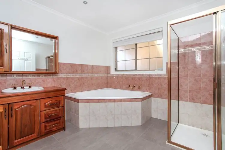 Sixth view of Homely house listing, 14 Jury Court, Keilor Downs VIC 3038