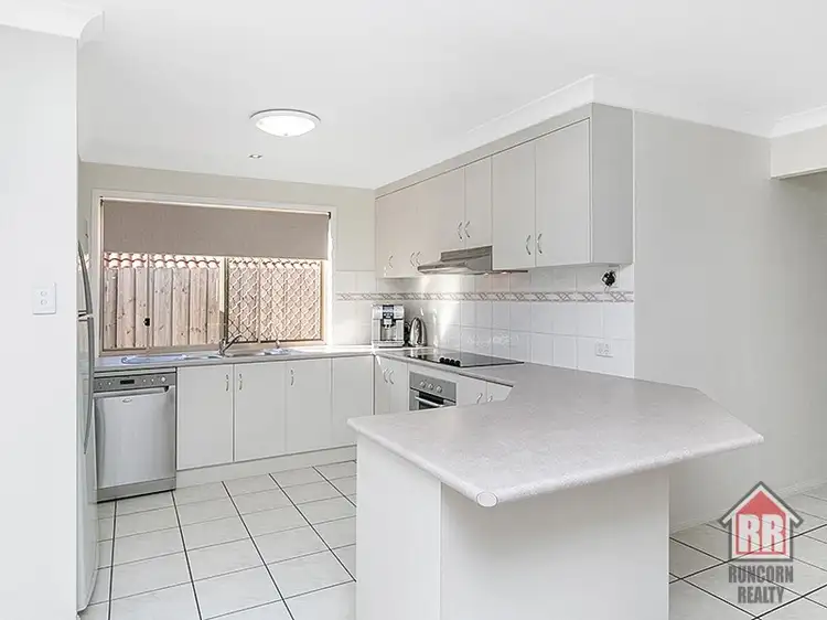 Fourth view of Homely house listing, 2 Panama Court, Kuraby QLD 4112