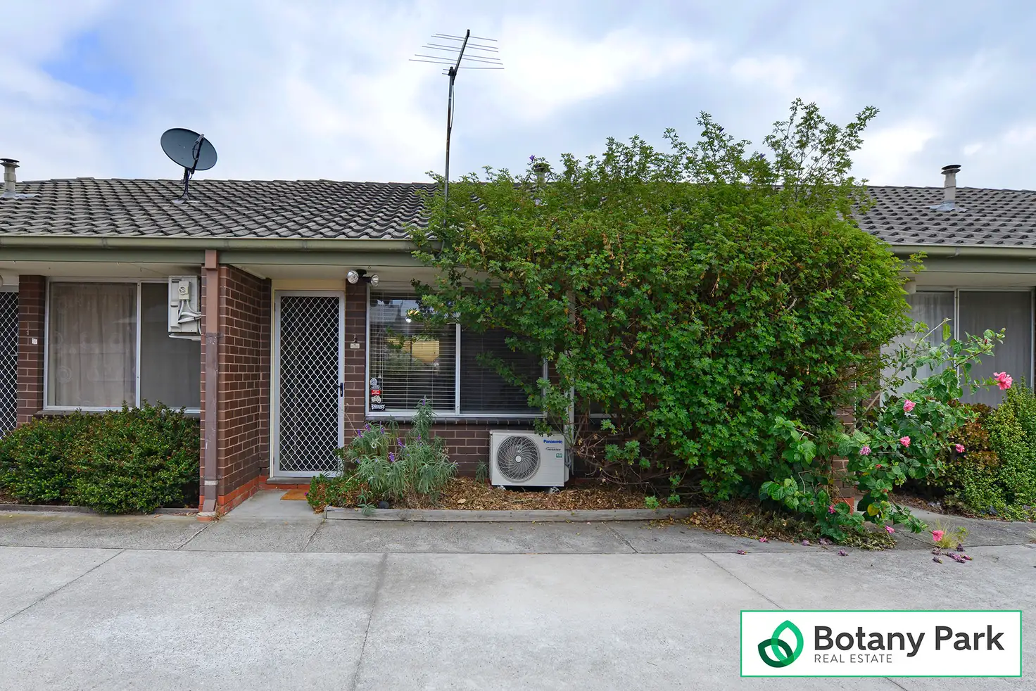 Main view of Homely unit listing, 2/29 Gairloch Drive, Frankston VIC 3199